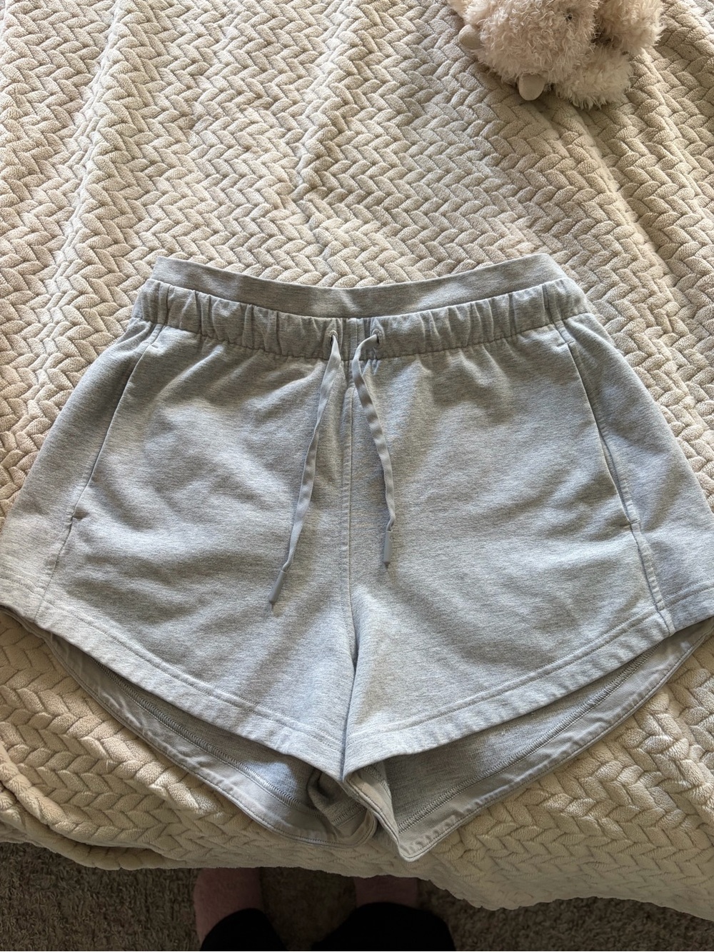Lululemon Inner Glow Shorts Size 6